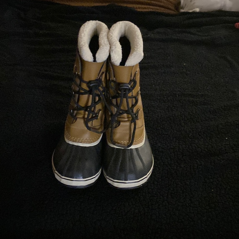 Sorel Carabou women’s boots size 7 seem to run a bit large